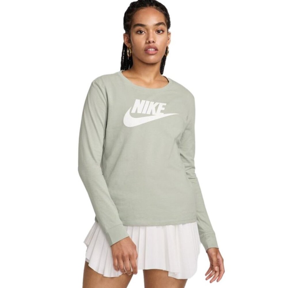 Nike Sportswear Essentials Women's Long-Sleeve Logo T-shirt Size M In Green
